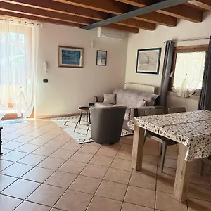 casa-vacanza-calmasino.hotelinveneto.com/